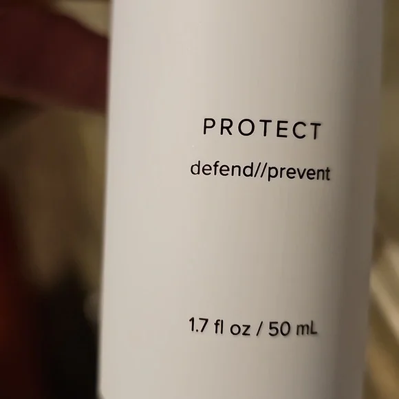 COPY - Universal Tinted moisturizer  and Broad Spectrum SPF45 PROTECT defend/pr… - Picture 4 of 5